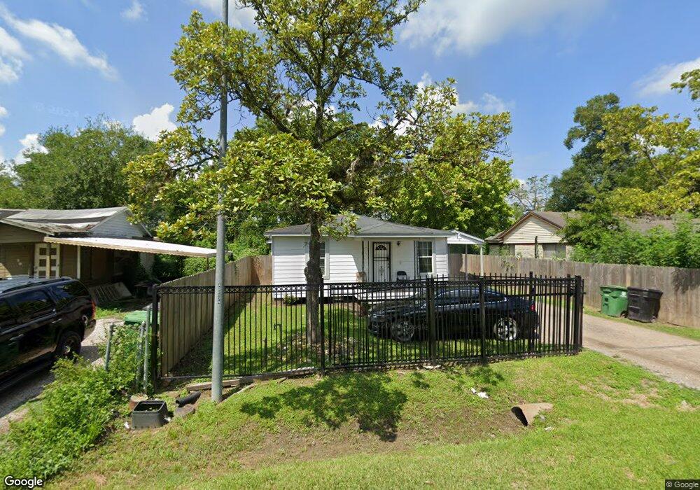 6117 Rollins St, Houston, TX 77091 - photo 1
