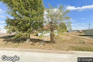 101 S 7th St, Leoti, KS 67861