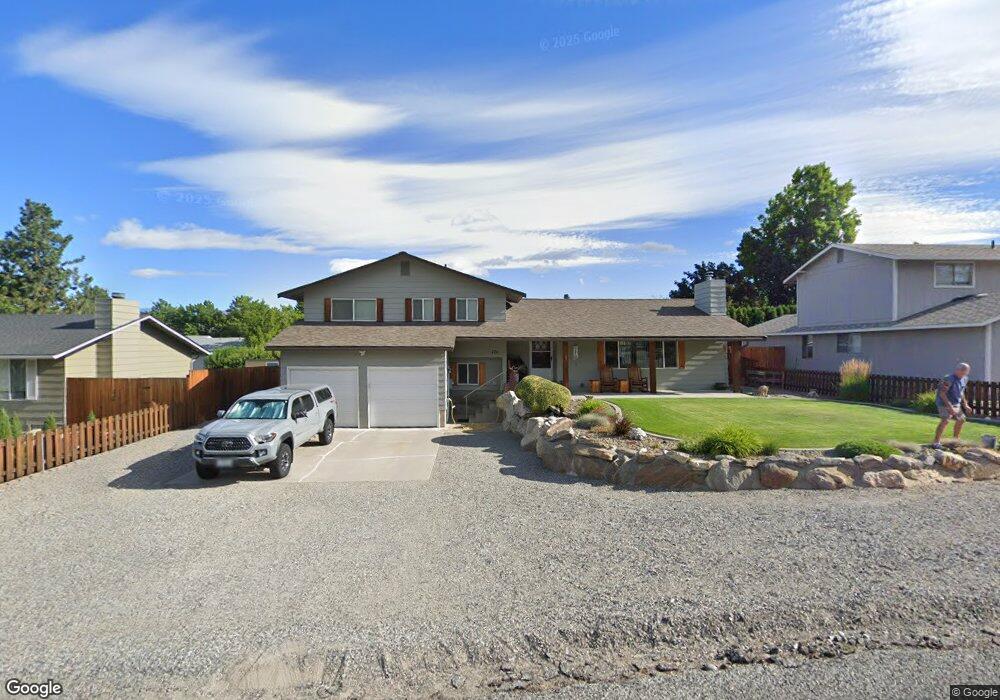 701 Degage St, East Wenatchee, WA 98802 - photo 1