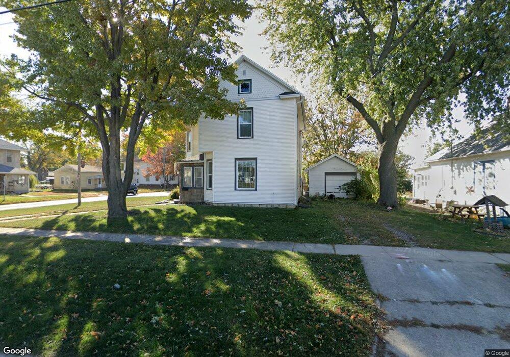 321 S 3rd Ave E, Newton, IA 50208 - photo 1