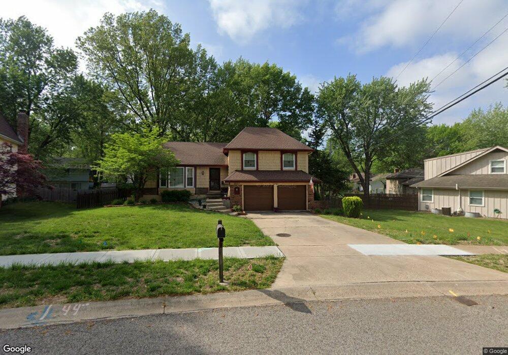 9957 Westgate St, Lenexa, KS 66215 - photo 1