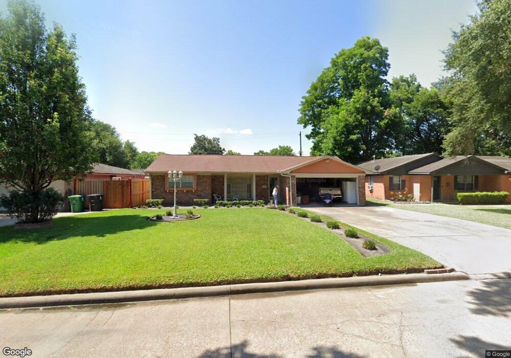 1003 Helms Rd, Houston, TX 77088 - photo 1