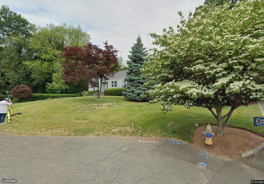 8 Loretta Ct, Westport, CT 06880 - photo 1