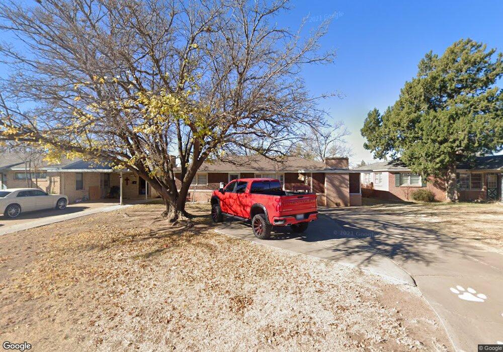 105 Juanita St, Plainview, TX 79072 - photo 1