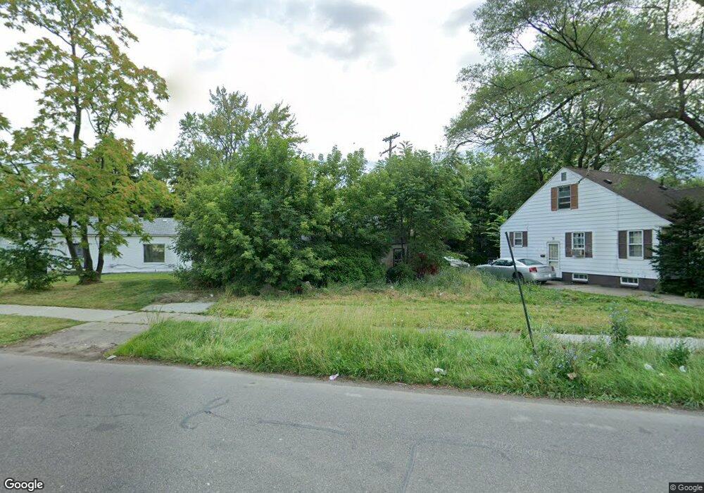 5220 Canyon St, Grosse Pointe, MI 48236 - photo 1