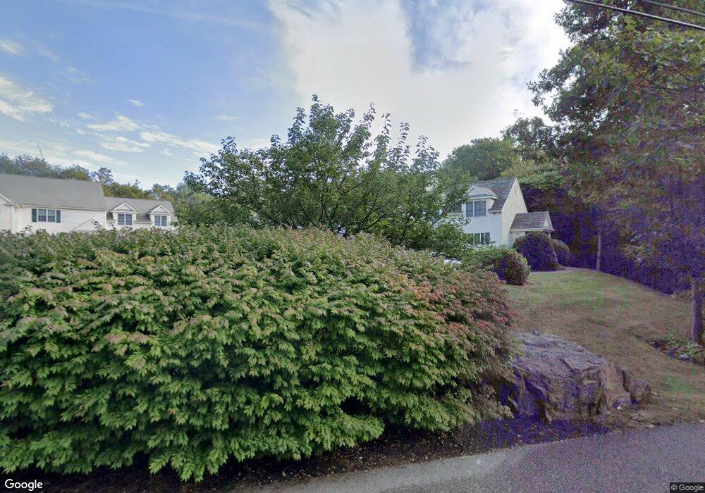 198 Summer St unit 4, Hingham, MA 02043 - photo 1