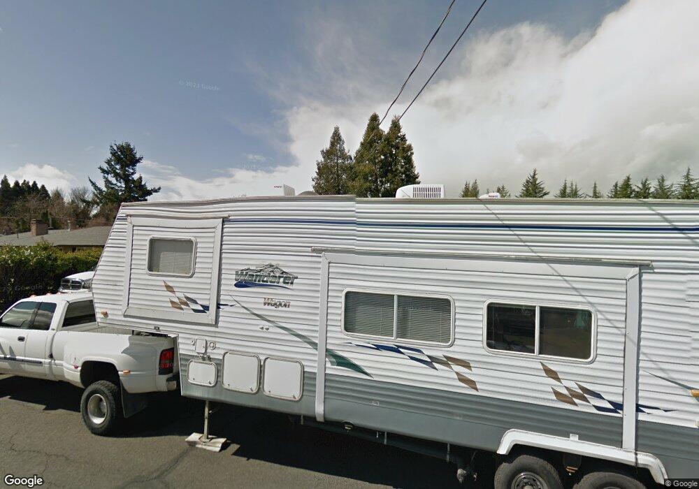 740 S 4th St, Central Point, OR 97502 - photo 1