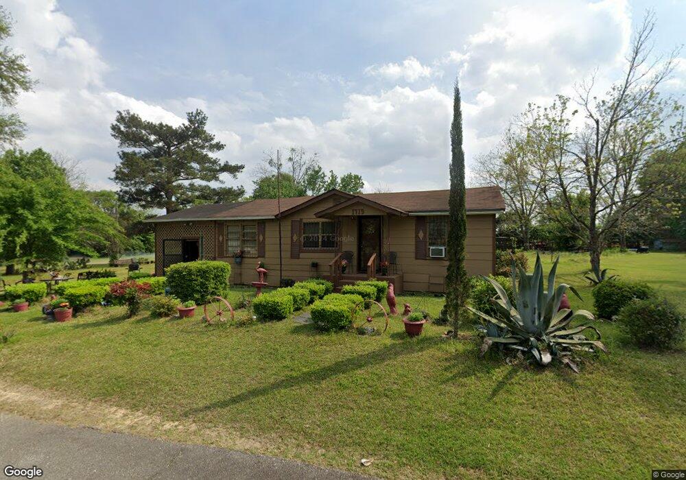 1727 Williamsburg Cir, Albany, GA 31705 - photo 1