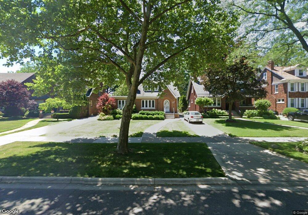 755 Washington Rd, Grosse Pointe, MI 48230 - photo 1