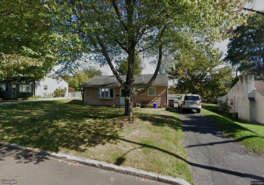 1027 Pennsylvania Ave, Southampton, PA 18966 - photo 1