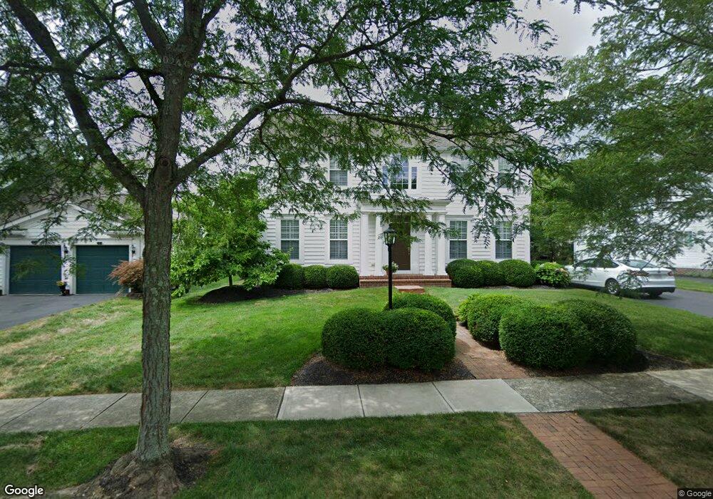 7231 Fernridge Dr, New Albany, OH 43054 - photo 1