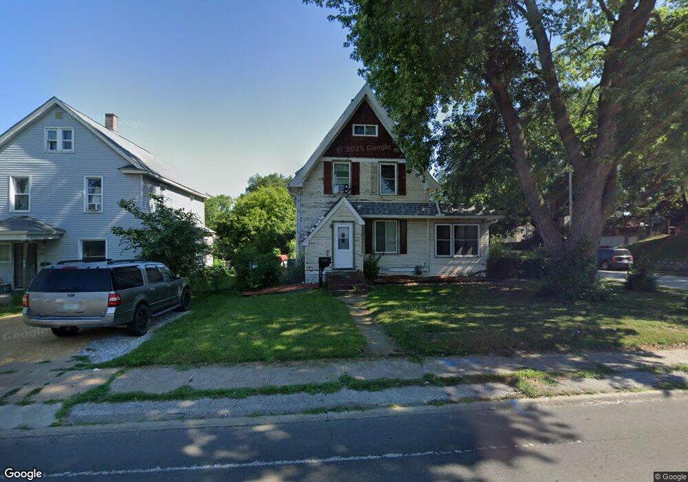 1004 W Locust St, Davenport, IA 52804 - photo 1