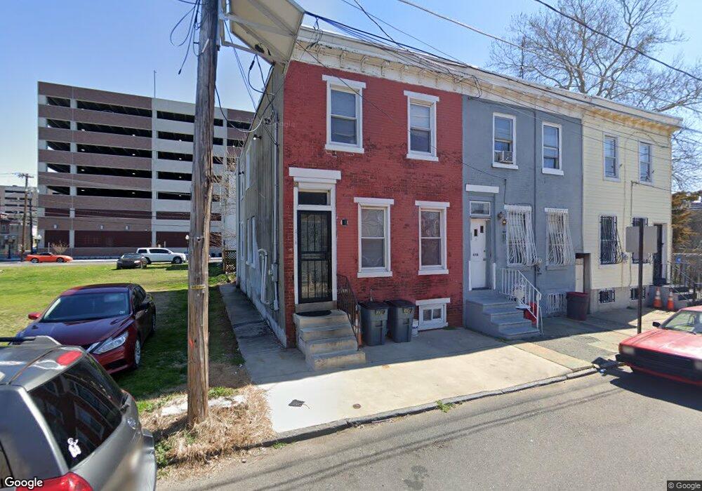 414 Henry St, Camden, NJ 08103 - photo 1