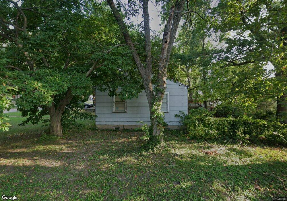 401 SW Orchard St, Topeka, KS 66606 - photo 1