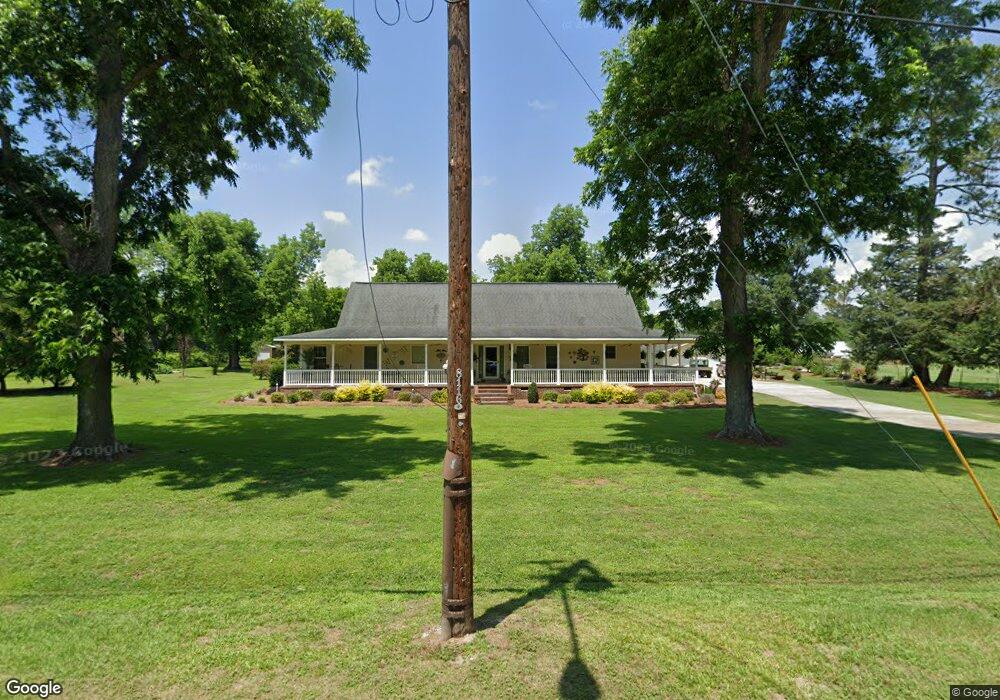 433 E Center St, Alapaha, GA 31622 - photo 1