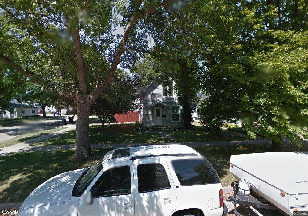 922 8th St SW, Cedar Rapids, IA 52404 - photo 1