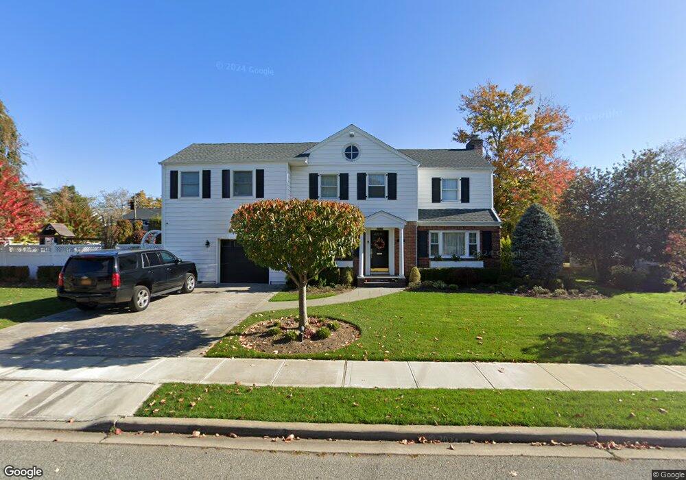 42 Kent Dr, Hewlett, NY 11557 - photo 1