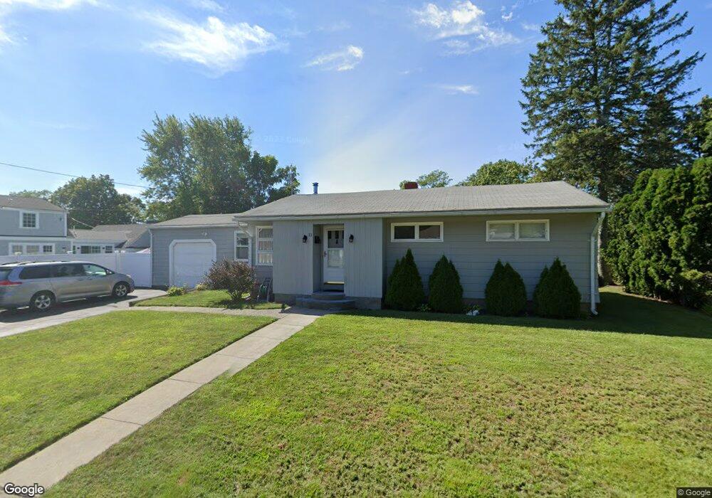 11 King Philip Ave, Barrington, RI 02806 - photo 1