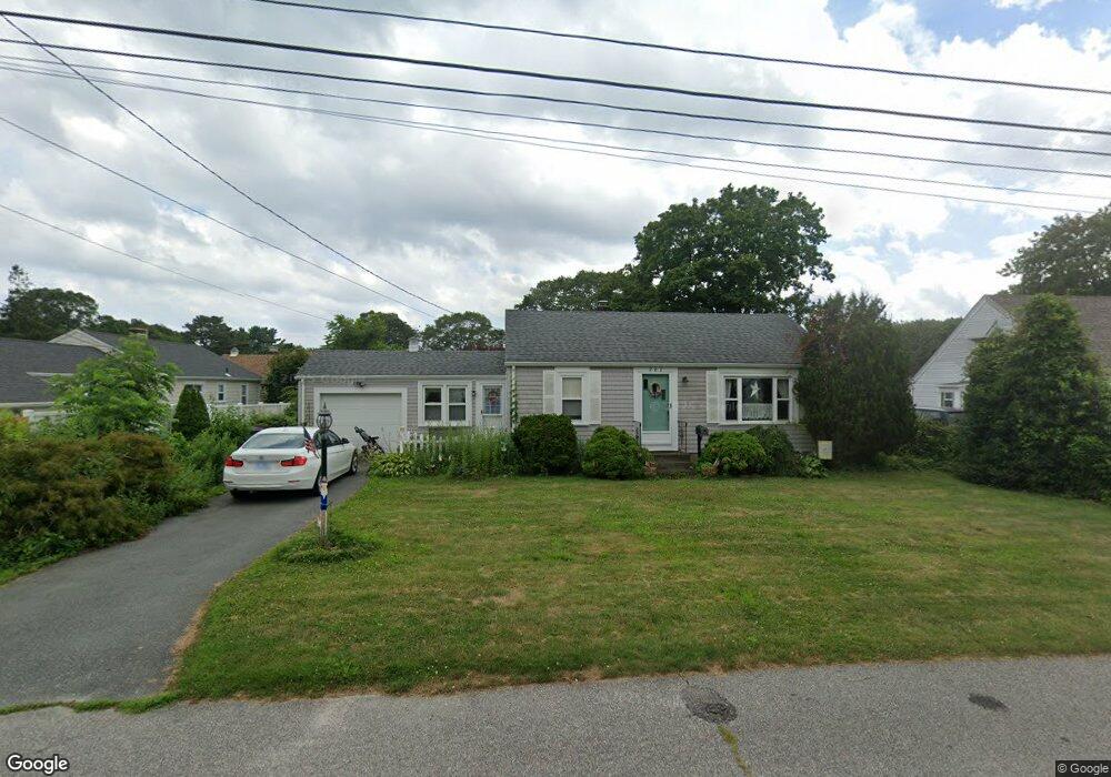 262 Park Ave, Warwick, RI 02889 - photo 1