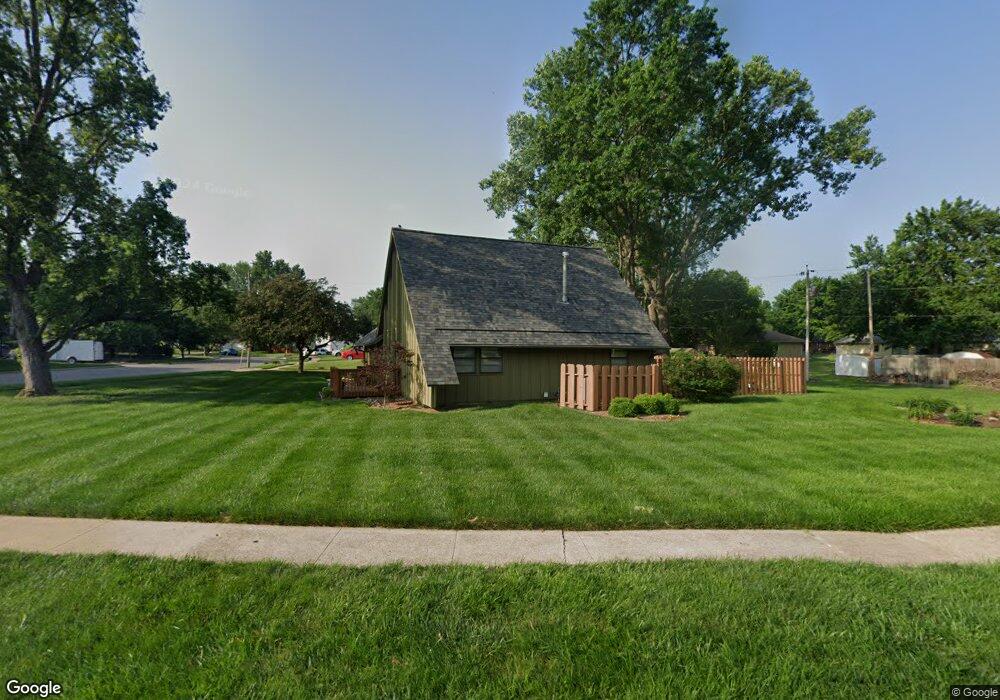 3801 SW 34th St, Topeka, KS 66614 - photo 1