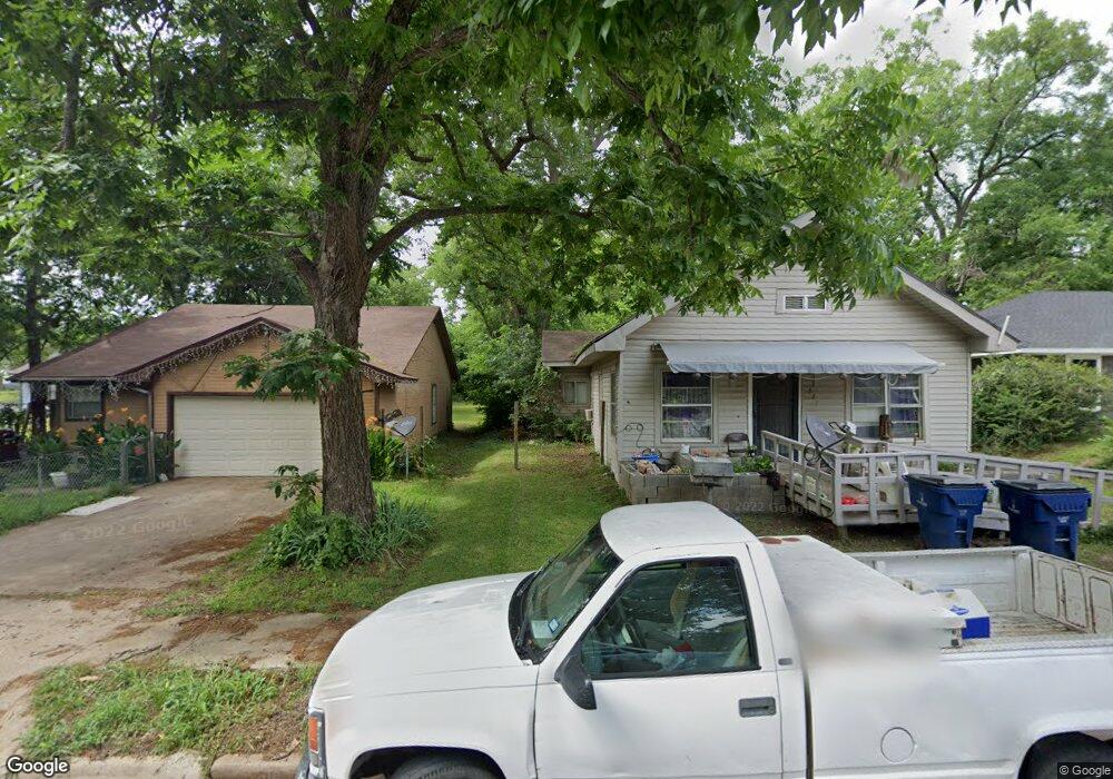 327 W Texas St, Denison, TX 75020 - photo 1