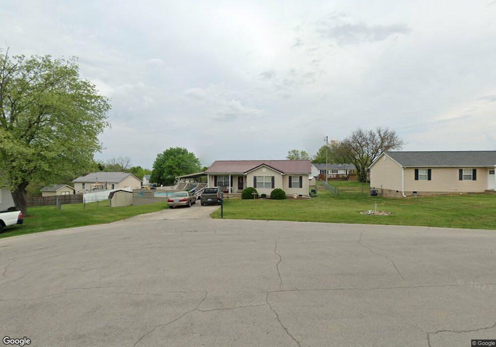 1031 Pinewood Ct, Lawrenceburg, KY 40342 - photo 1