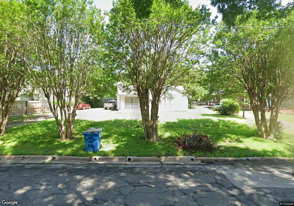 1516 W 4th Ave, Corsicana, TX 75110 - photo 1