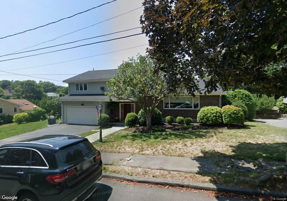 27 Thompson Rd, Marblehead, MA 01945 - photo 1