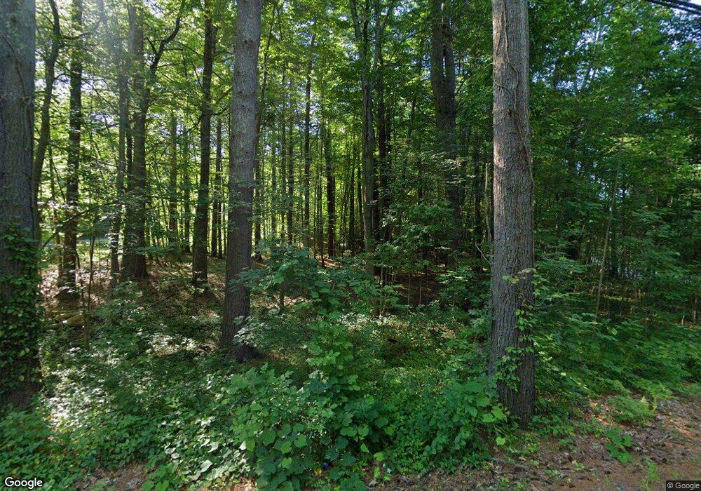 404 S Baboosic Lake Rd, MerriMacK, NH 03054 - photo 1