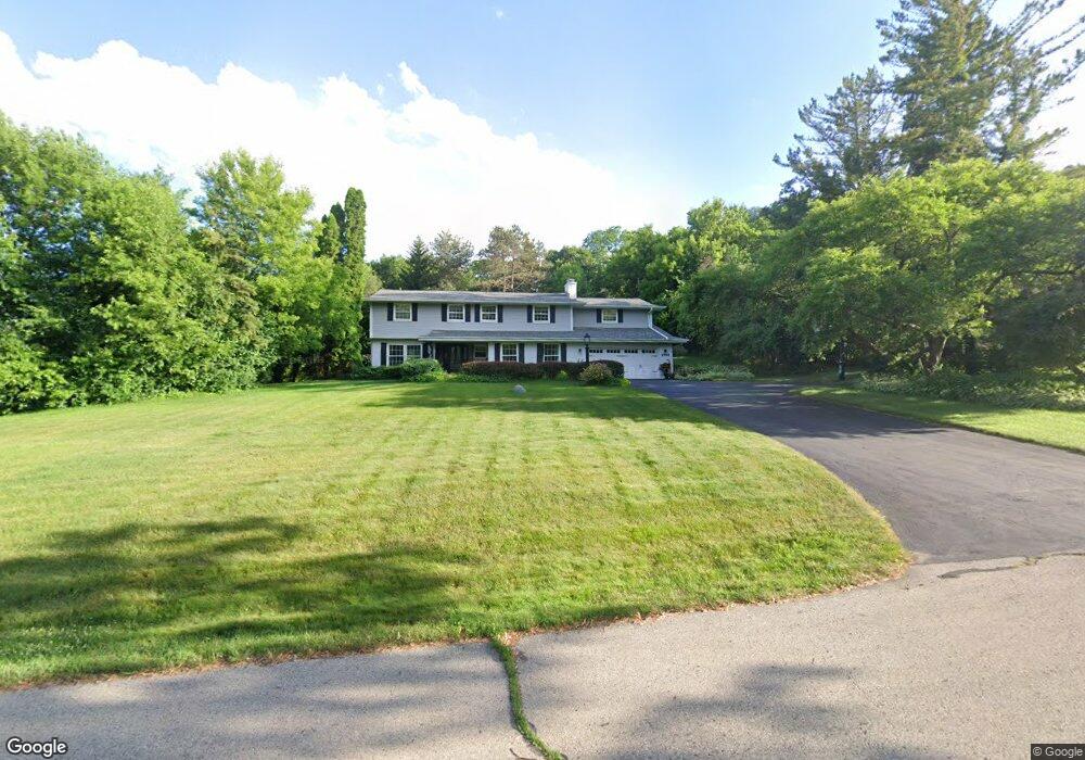 2155 Elm Tree Rd, Elm Grove, WI 53122 - photo 1