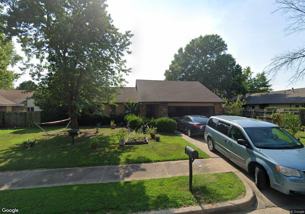 104 S Indianwood Ave, Broken Arrow, OK 74012 - photo 1