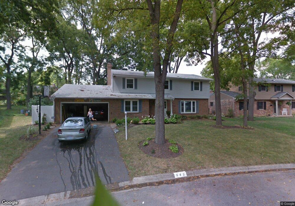 942 Spring Grove Ln, Columbus, OH 43235 - photo 1