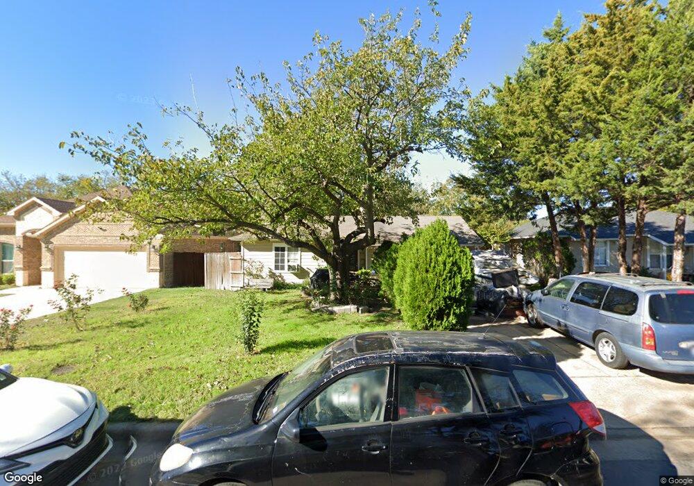 614 SW 5th St, Grand Prairie, TX 75051 - photo 1