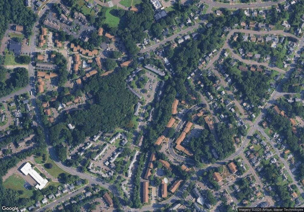 128 Abner Ct unit B, Bridgeport, CT 06606 - photo 1