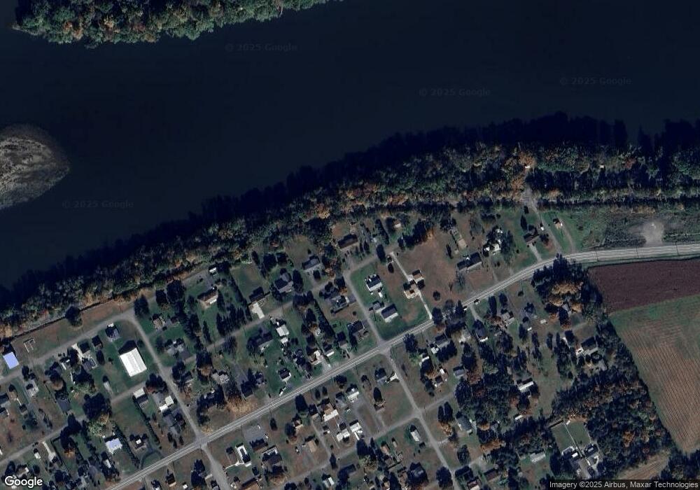 403 E 2nd St, Nescopeck, PA 18635 - photo 1