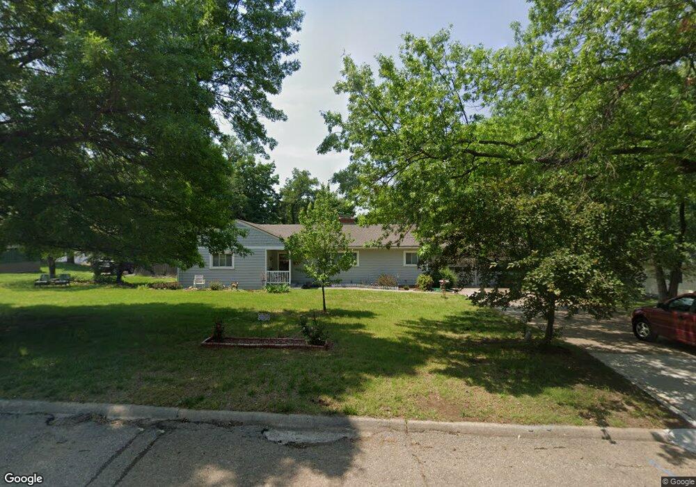 2887 SW Mulvane St, Topeka, KS 66611 - photo 1