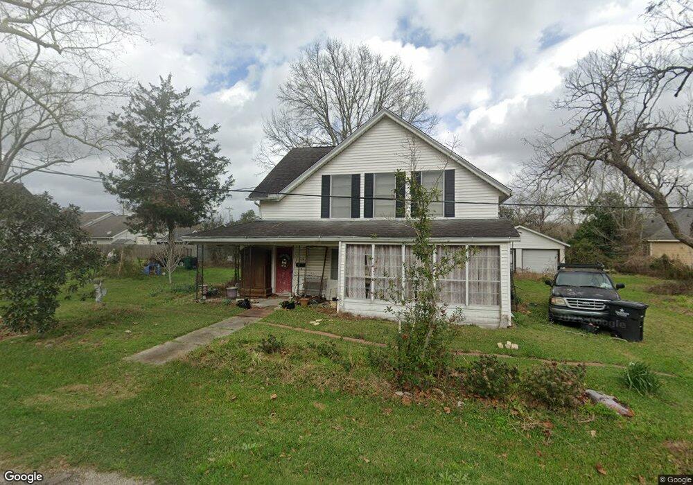 319 E Park St, Alvin, TX 77511 - photo 1