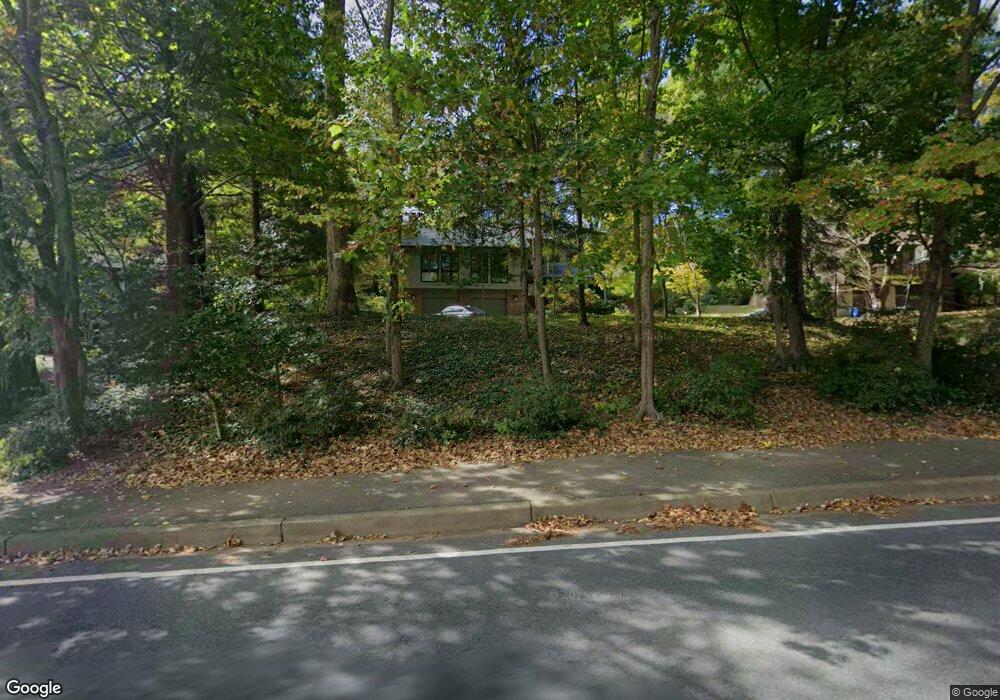 6520 Persimmon Tree Rd, Bethesda, MD 20817 - photo 1