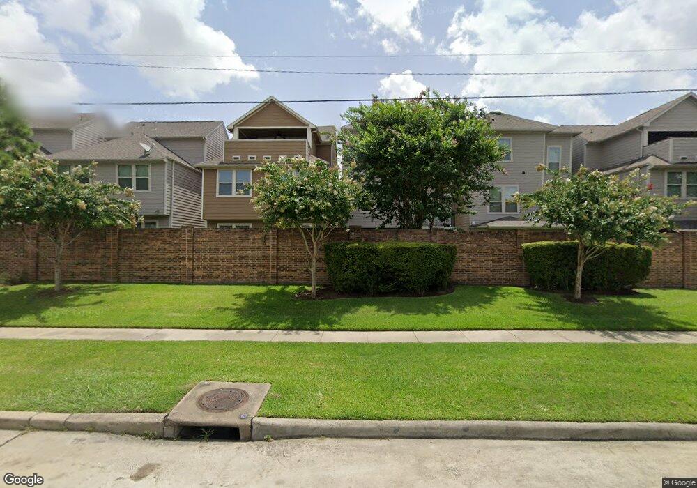 1610 Water Oak Point Dr, Houston, TX 77055 - photo 1