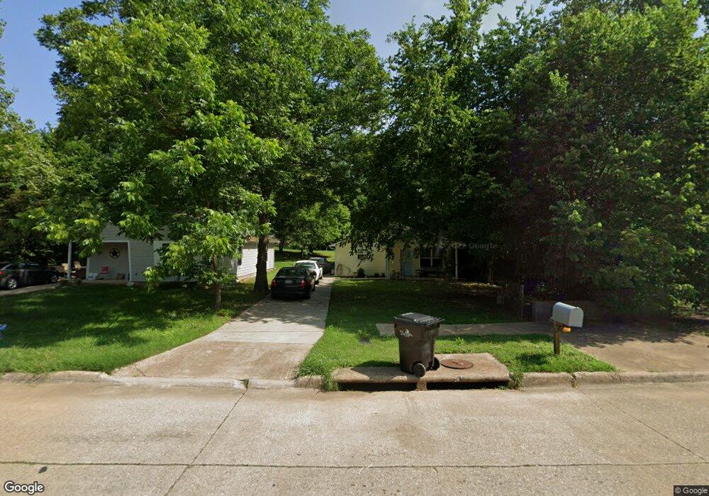 319 W Walker St, Denison, TX 75020 - photo 1