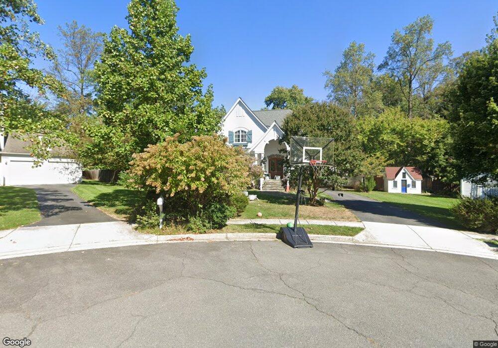 962 Nicholas Cir SE, Vienna, VA 22180 - photo 1