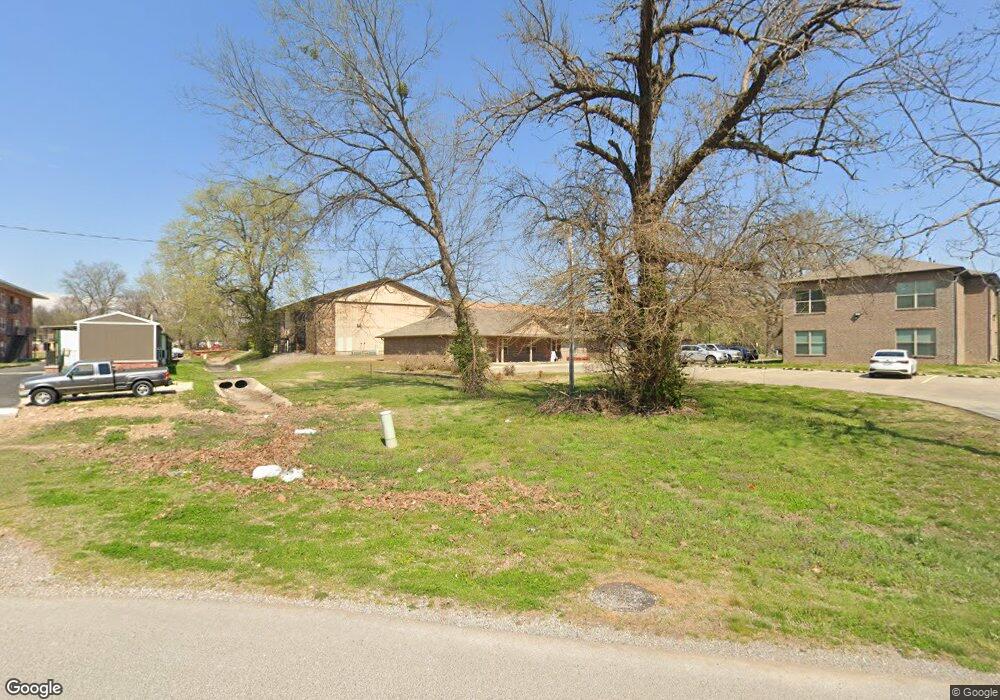 709 N Vinita Ave, Tahlequah, OK 74464 - photo 1