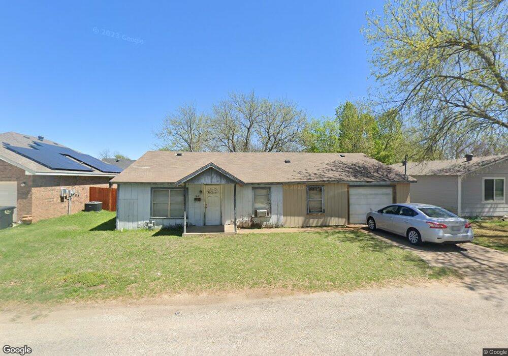 1208 Joslin St, Cleburne, TX 76033 - photo 1