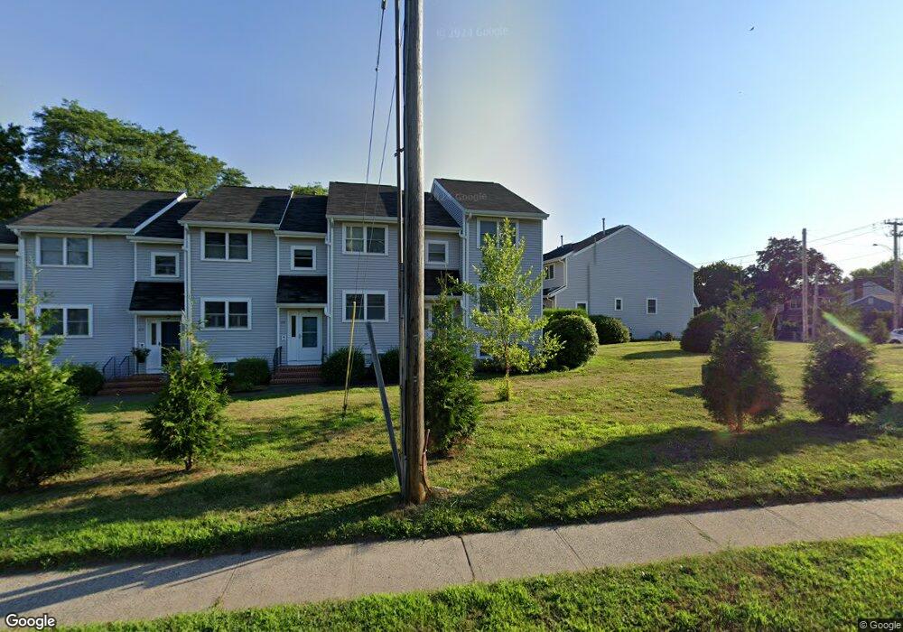 620 Knapps Hwy, Fairfield, CT 06825 - photo 1