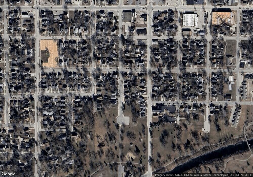 407 1st St SW, Austin, MN 55912 - photo 1