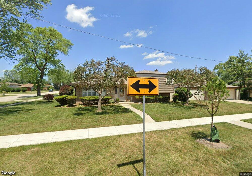 2181 Westview Dr, Des Plaines, IL 60018 - photo 1