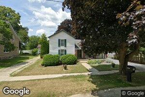 130 S 6th St, Capron, IL 61012
