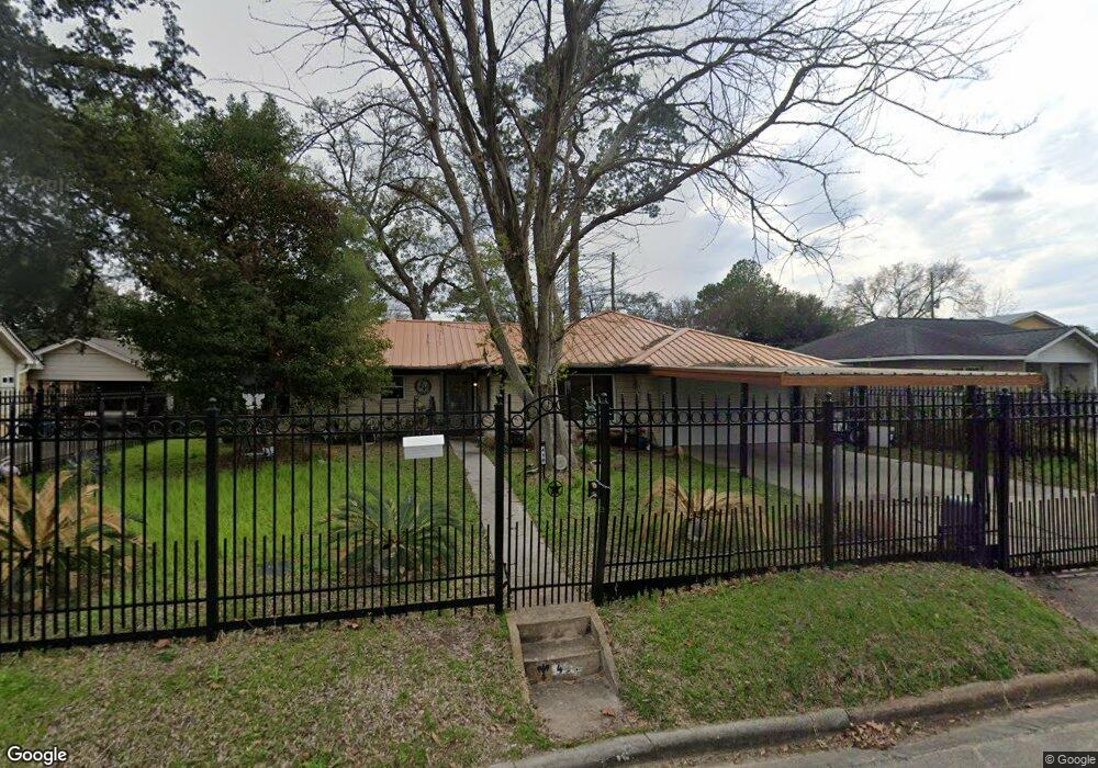 410 Avenue of Oaks St, Houston, TX 77009 - photo 1