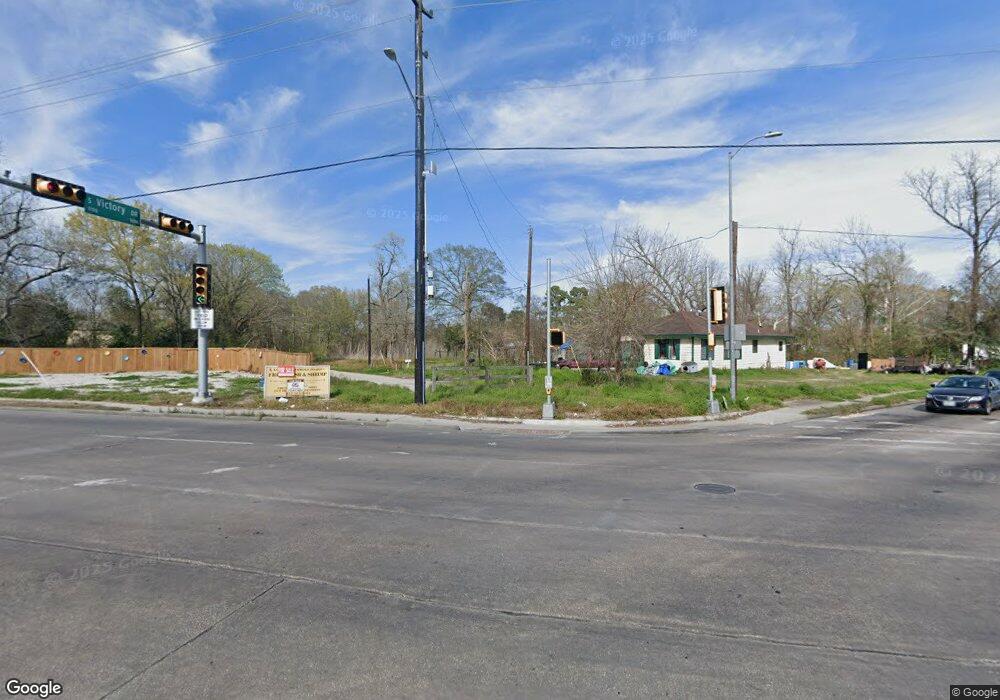 8502 W Montgomery Rd, Houston, TX 77088 - photo 1