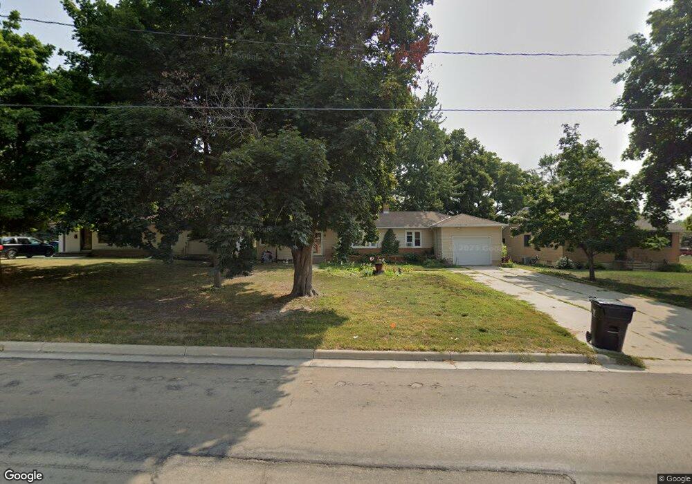 1305 4th St SW, Austin, MN 55912 - photo 1